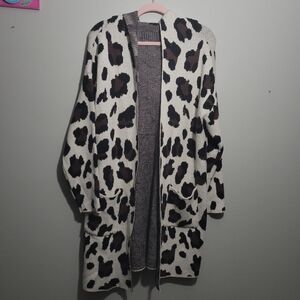FATE Animal Print Knit Hoodie Sweater Size S Oversizes Fit
